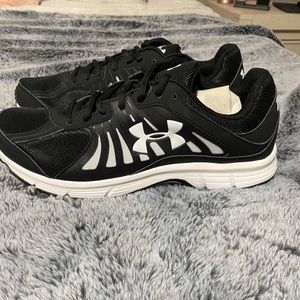 Men’s Under Armour sneaker